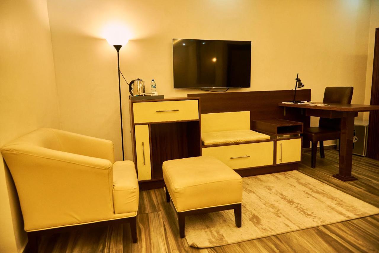 Mayfair Hotel Maitama Αμπούζα Εξωτερικό φωτογραφία